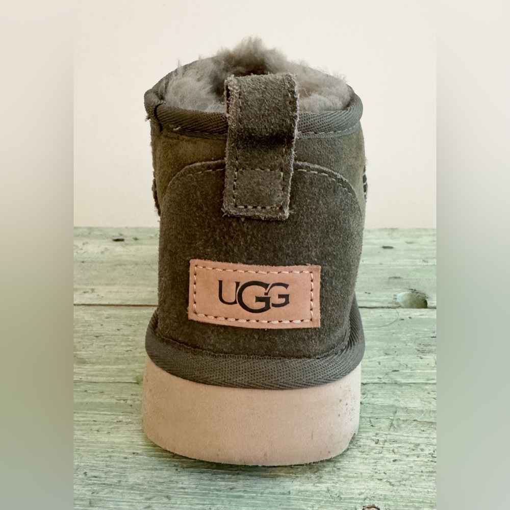 Ugg Ultra Mini - Picture 8 of 12